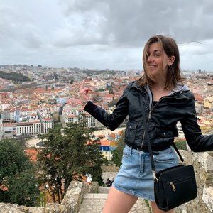 Meet your Posher, Vivian